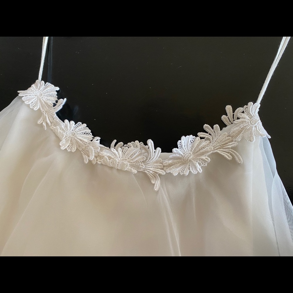 DESTINATION WEDDING — amazing 2 piece top & skirt white formal/wedding..♥️ - Picture 6 of 8